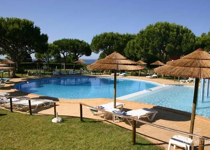 Oura Sunrise Apartment - Pool&Wi-Fi&Oura Beach&Oura Strip Albufeira